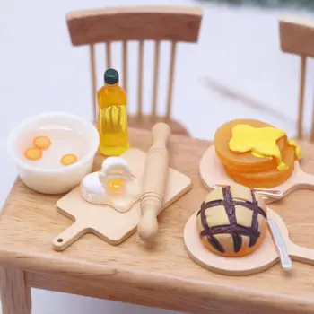 Комплект за печене на кукла къща Изящни миниатюрни Комплект за закуска на кукла къща, определени за печене на яйца с тава за сок, за украса на куклена къща за деца
